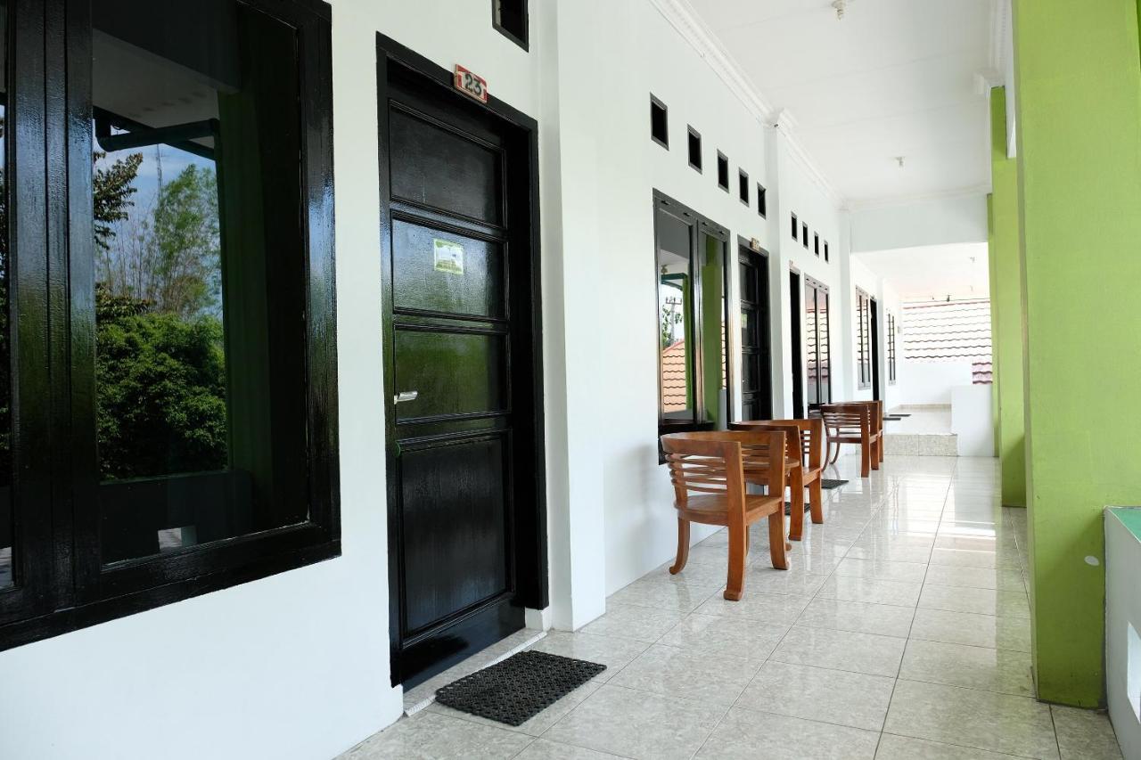 Oyo 2186 Esbe Hotel Syariah Tanjung Pandan Εξωτερικό φωτογραφία