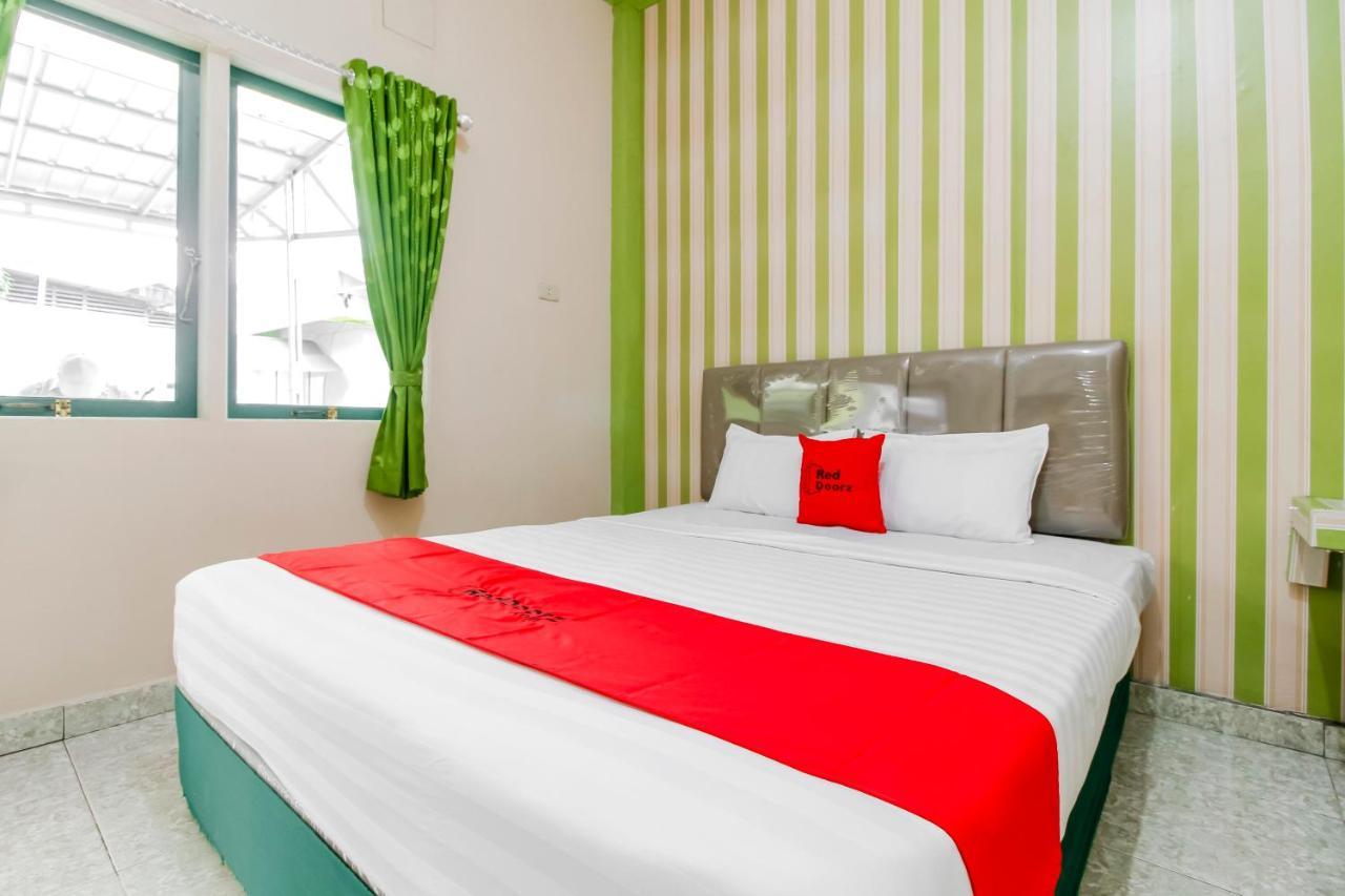 Oyo 2186 Esbe Hotel Syariah Tanjung Pandan Εξωτερικό φωτογραφία