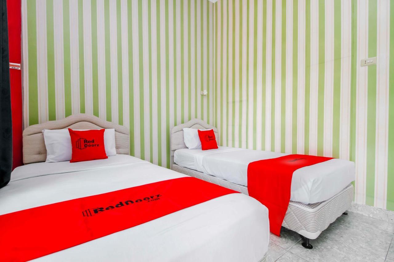 Oyo 2186 Esbe Hotel Syariah Tanjung Pandan Εξωτερικό φωτογραφία