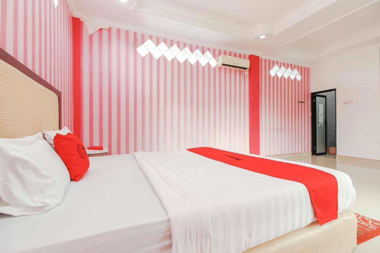 Oyo 2186 Esbe Hotel Syariah Tanjung Pandan Εξωτερικό φωτογραφία
