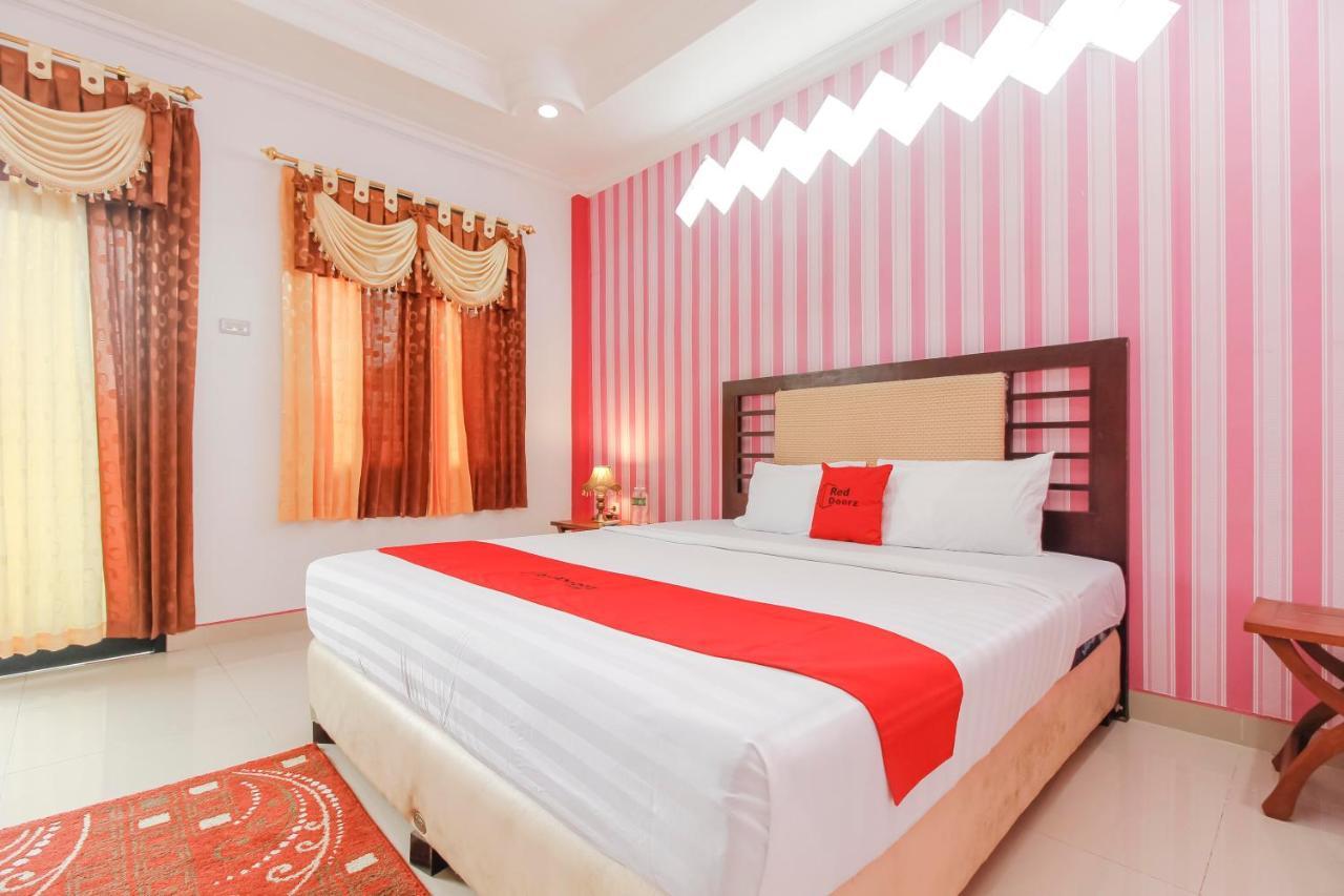 Oyo 2186 Esbe Hotel Syariah Tanjung Pandan Εξωτερικό φωτογραφία