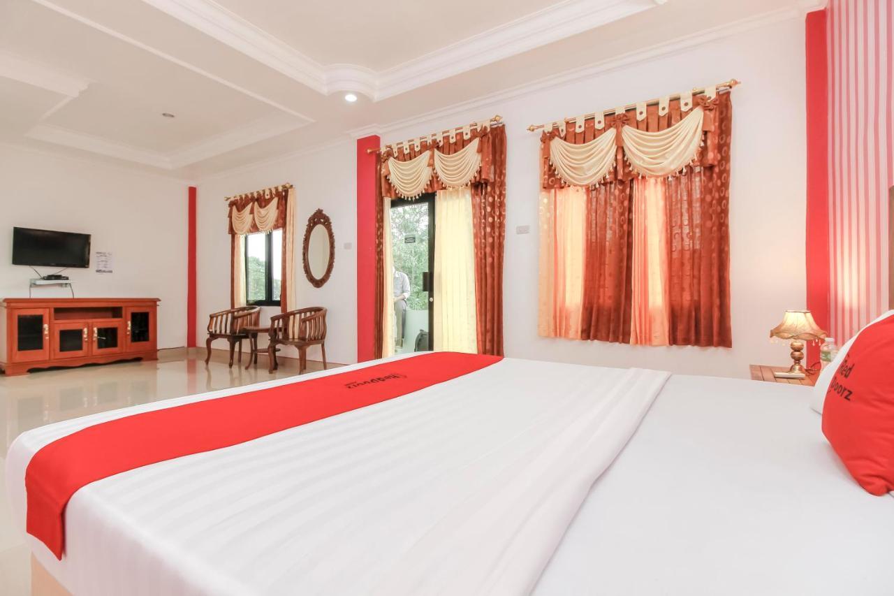 Oyo 2186 Esbe Hotel Syariah Tanjung Pandan Εξωτερικό φωτογραφία