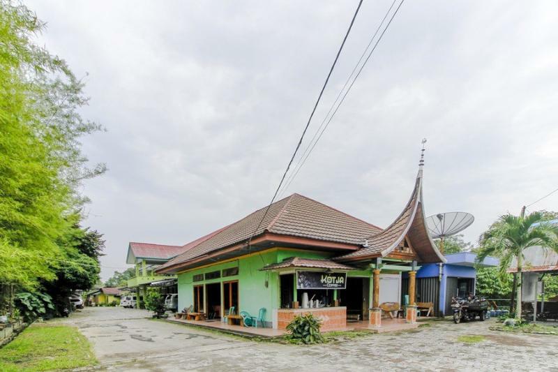 Oyo 2186 Esbe Hotel Syariah Tanjung Pandan Εξωτερικό φωτογραφία