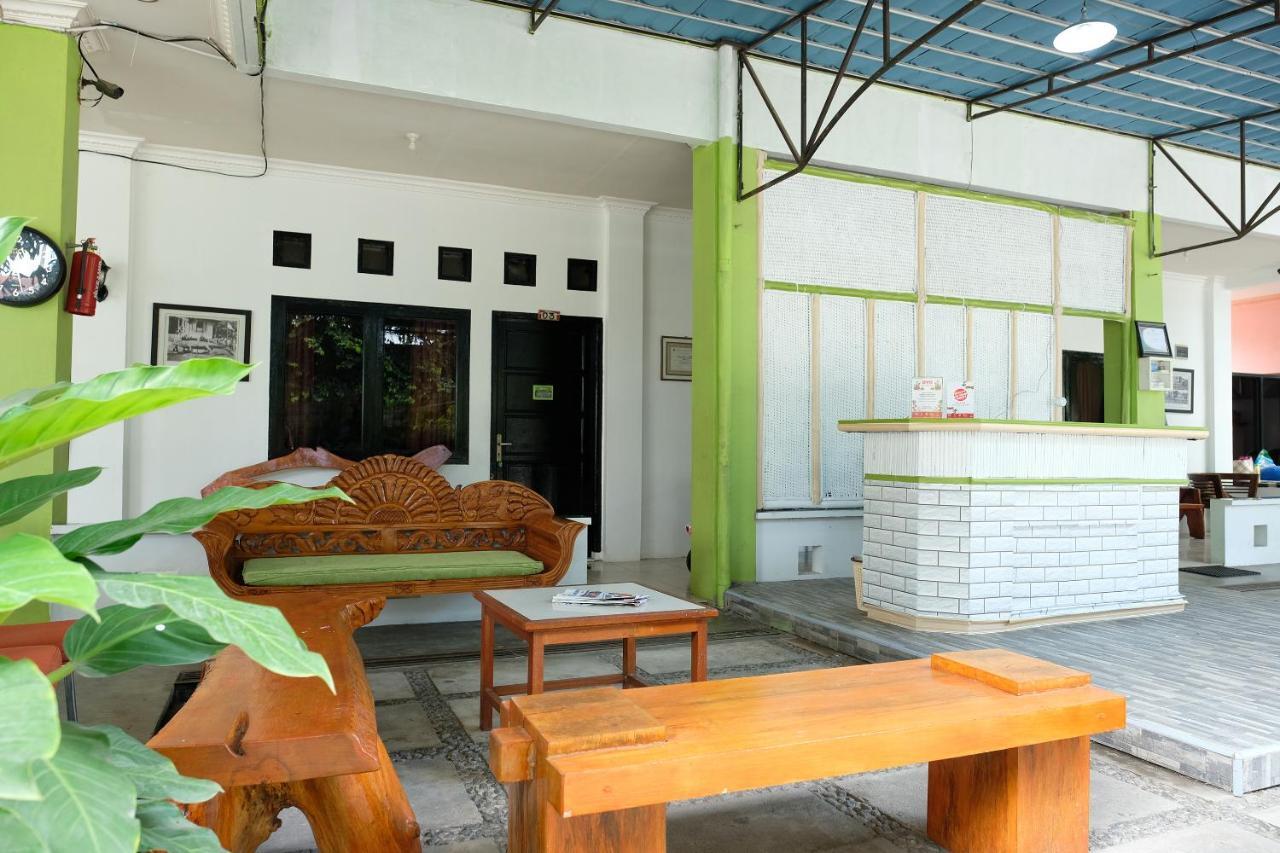 Oyo 2186 Esbe Hotel Syariah Tanjung Pandan Εξωτερικό φωτογραφία