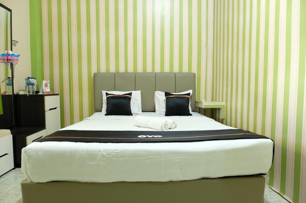 Oyo 2186 Esbe Hotel Syariah Tanjung Pandan Εξωτερικό φωτογραφία