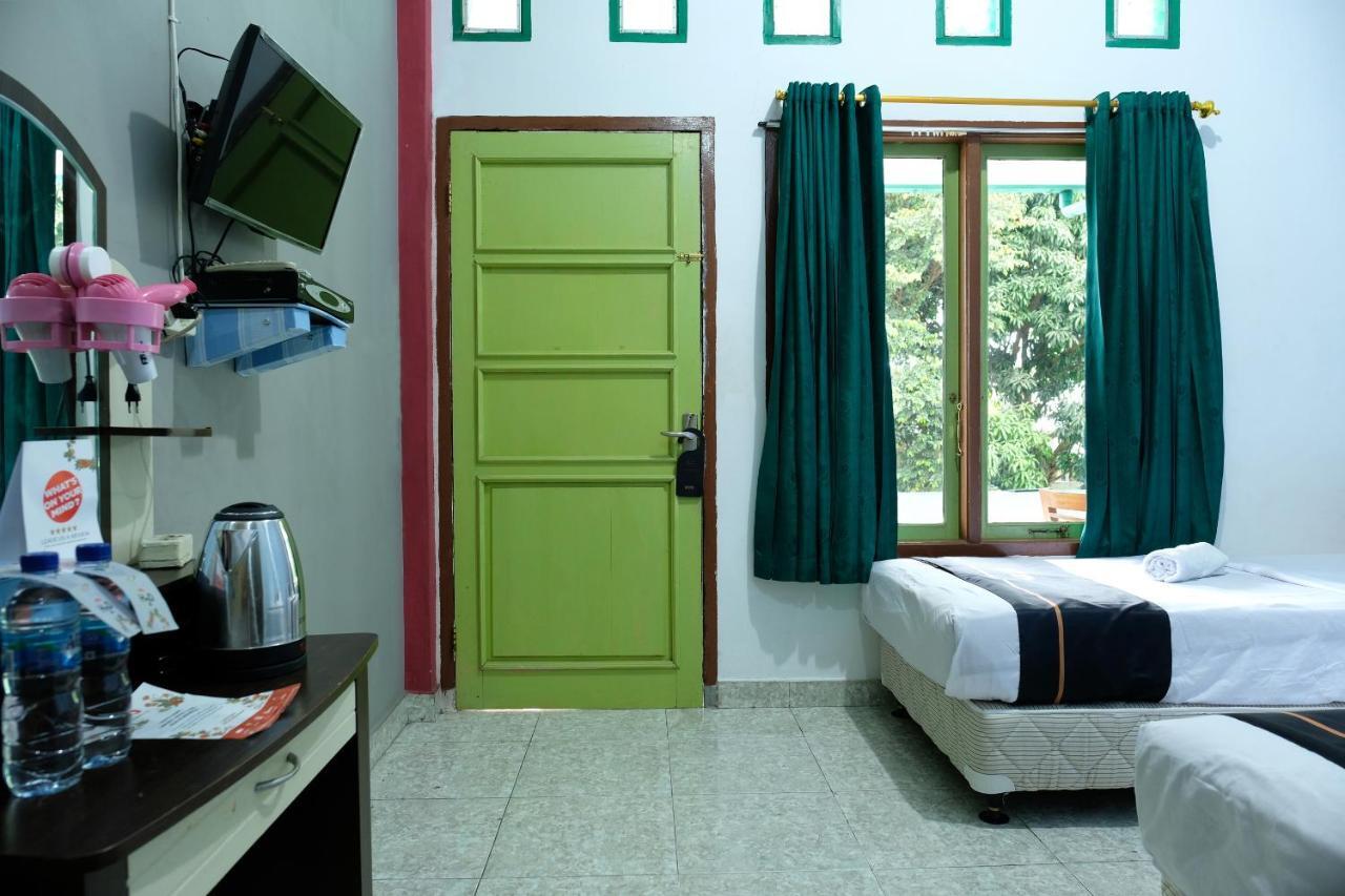 Oyo 2186 Esbe Hotel Syariah Tanjung Pandan Εξωτερικό φωτογραφία