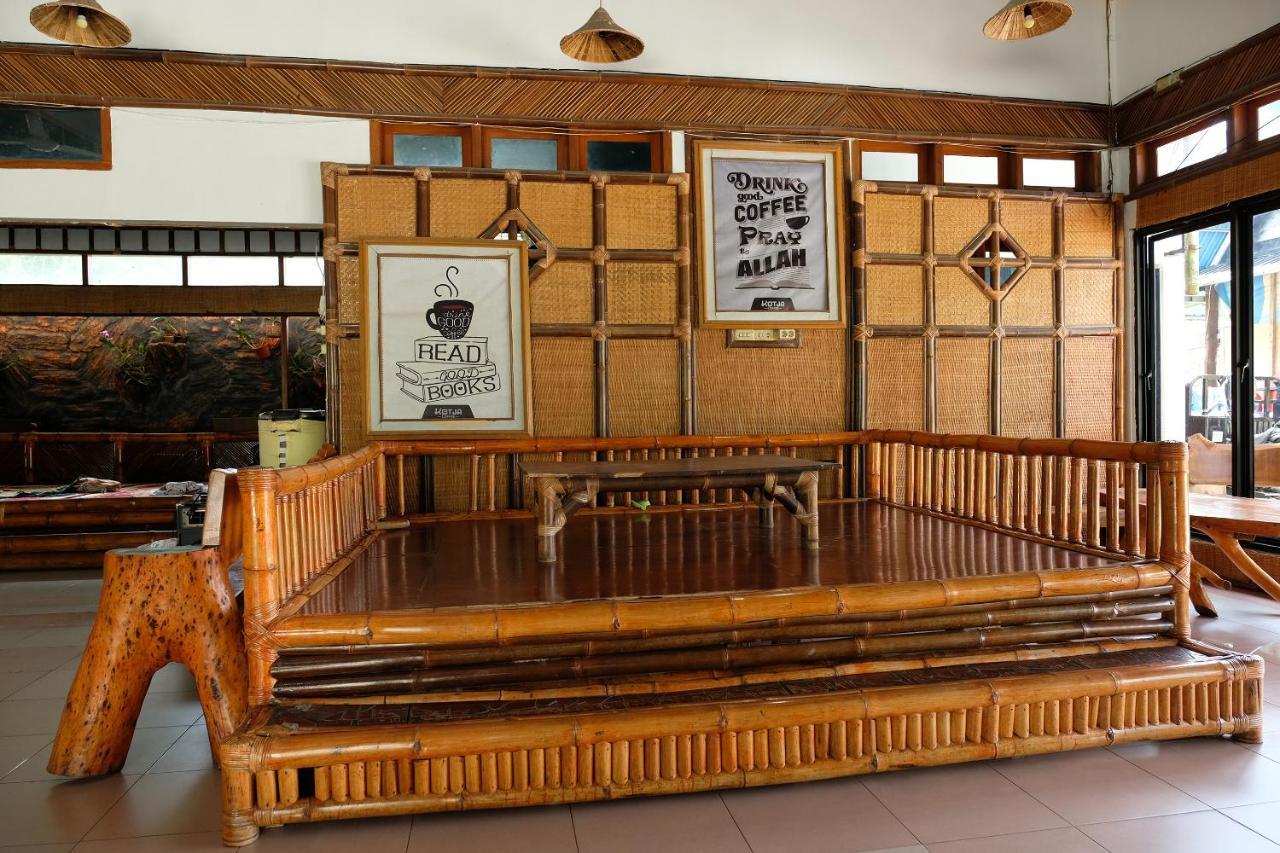 Oyo 2186 Esbe Hotel Syariah Tanjung Pandan Εξωτερικό φωτογραφία
